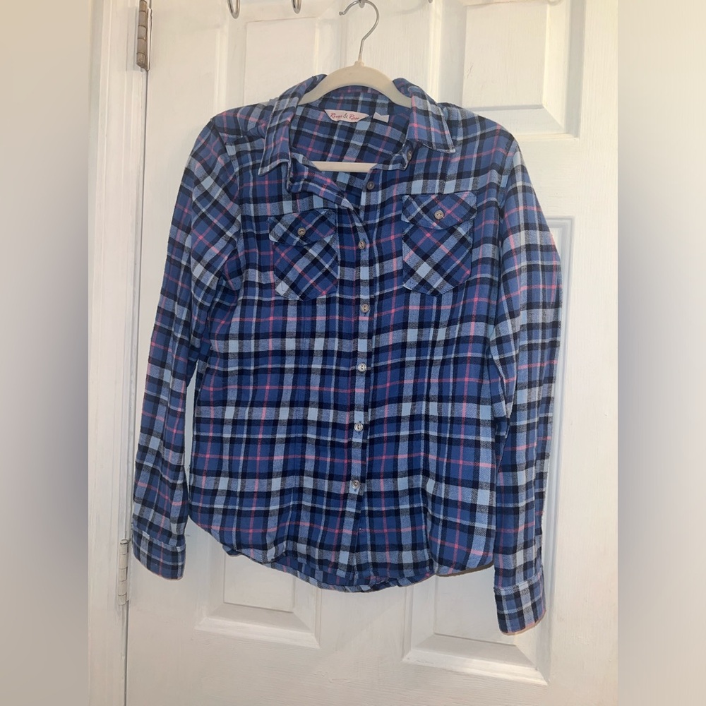 Size medium blue pink plaid checkered button up down long sleeve shirt